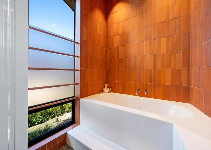 Hideaway On Warren By Sotheby's Luxury Homes *
